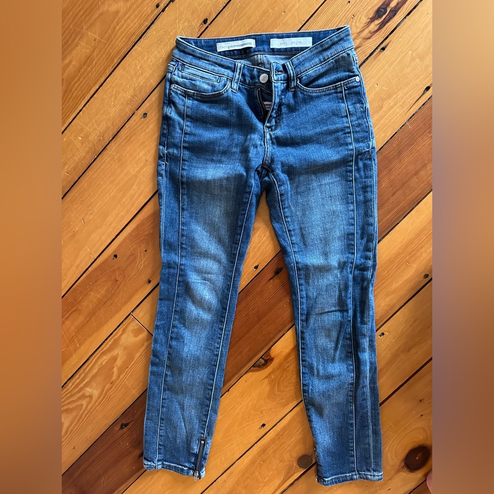 Pilcro zipper up ankle jeans, size 25